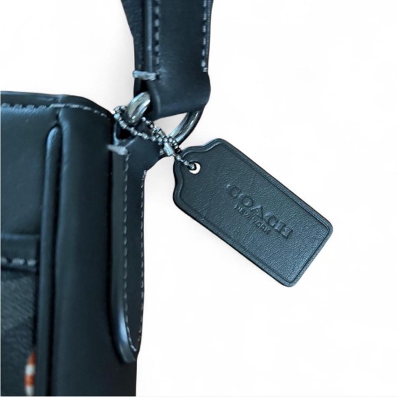 New Without Tags Sailboat Coach Cross Body Bag - Picture 5 of 5